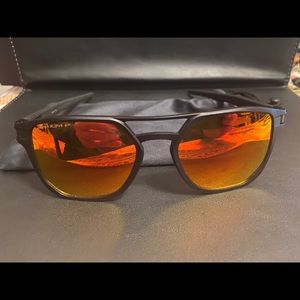 Oakley Latch Alpha Black | Prizm Ruby Polarized